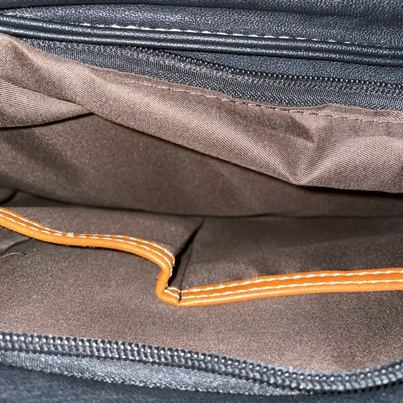 Hema Zhuofan Black Tapered Messenger Bag - Picture 14 of 15